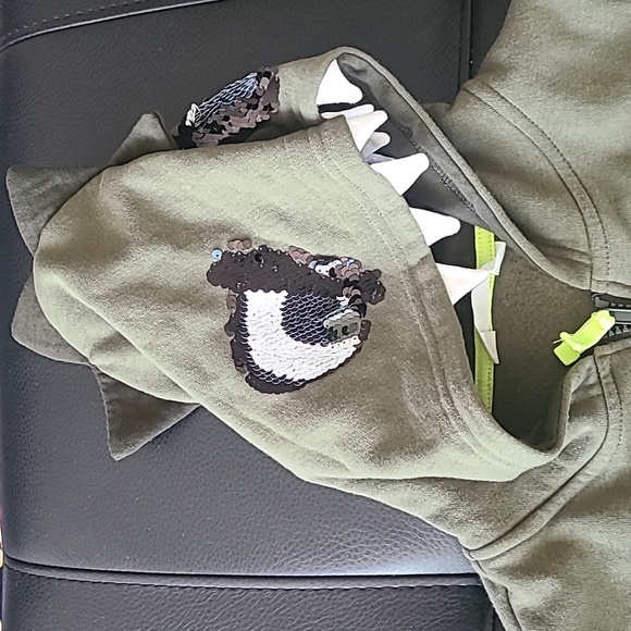 H&M boys sequin dragon zip up hoodie size 8/10 - Picture 2 of 4